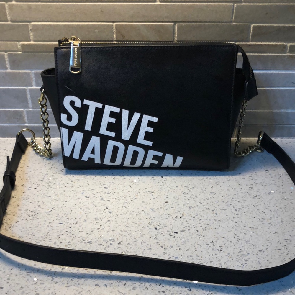 Great everyday bag. Real jazzy and chic.